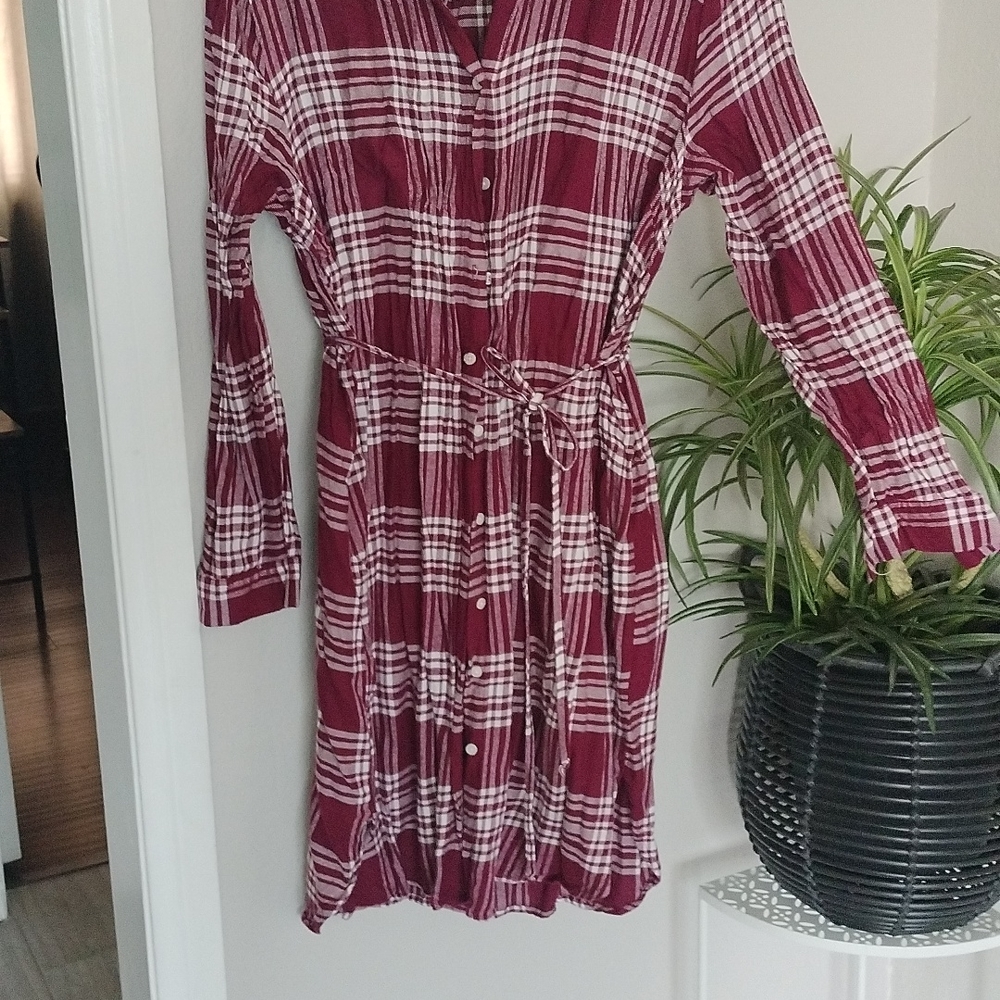 Used square pattern dress great condition